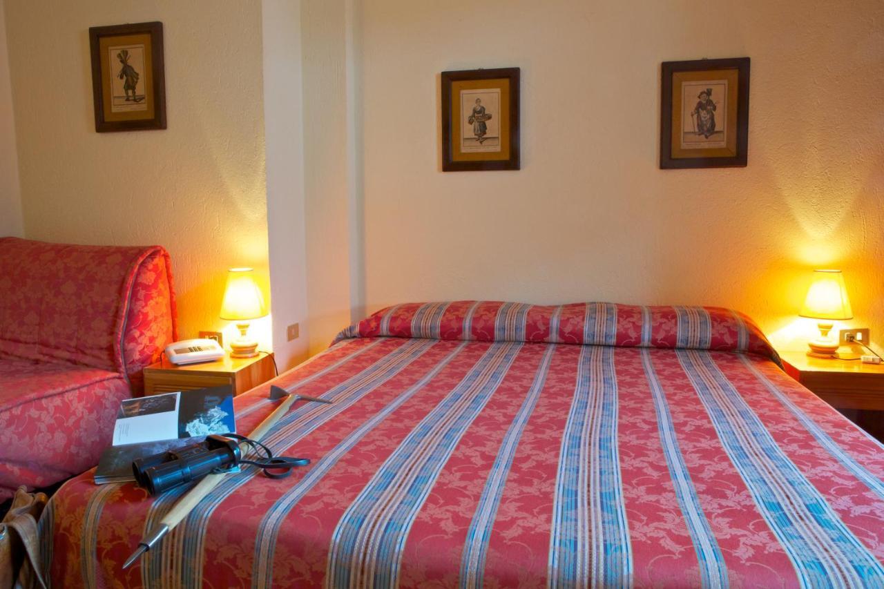Hotel Dolonne Courmayeur Cameră foto